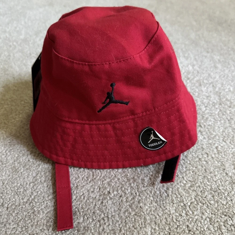 NIKE AIR JORDAN‎ Bucket Hat With Straps, Infant/Toddler Size 2T/4T Gym Red